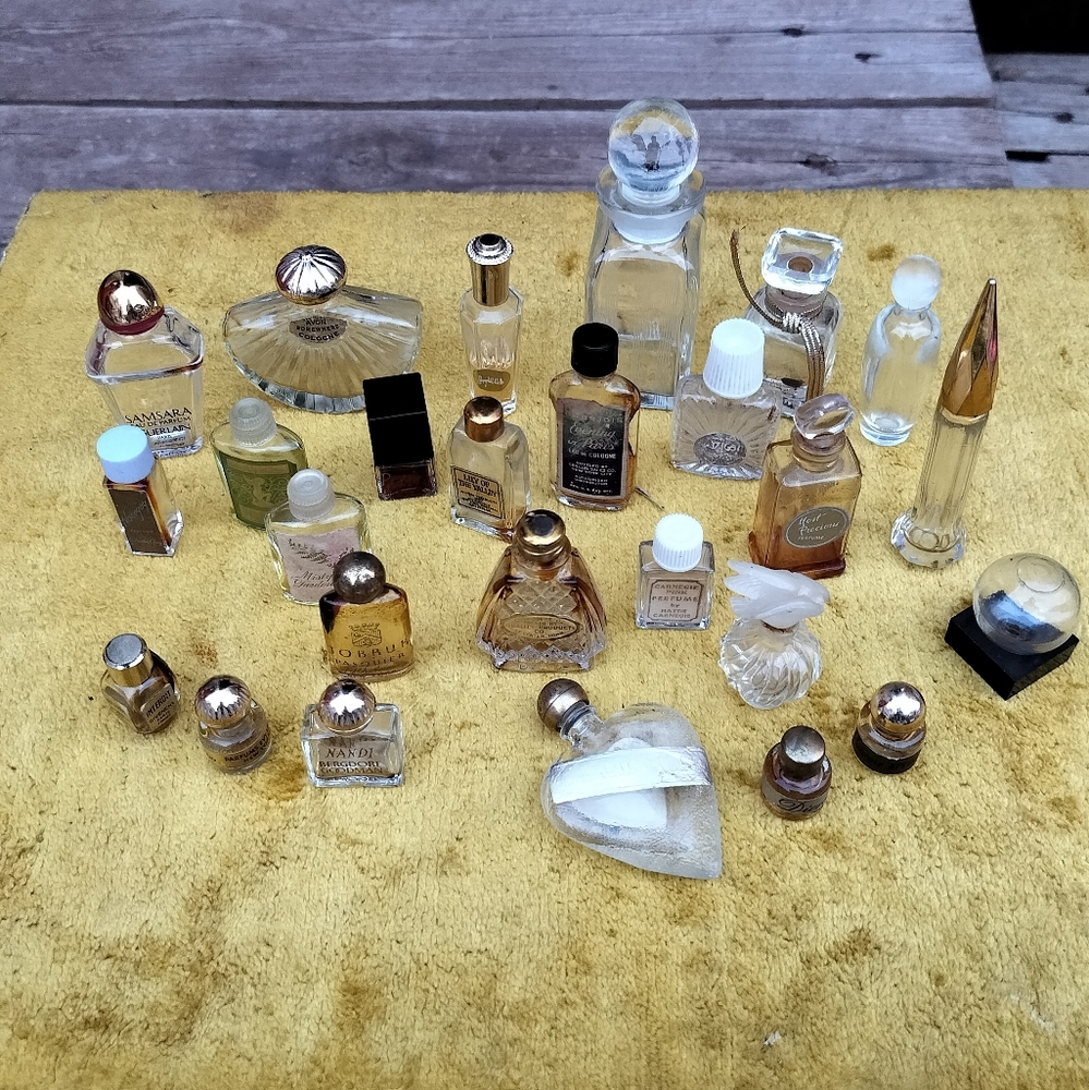 Vintage perfume bottles lot of 25 small & med